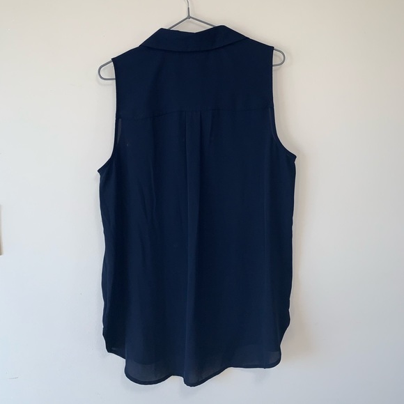 Michael Kors navy blue sleeveless 1/2 zip blouse. Size M - Picture 3 of 5